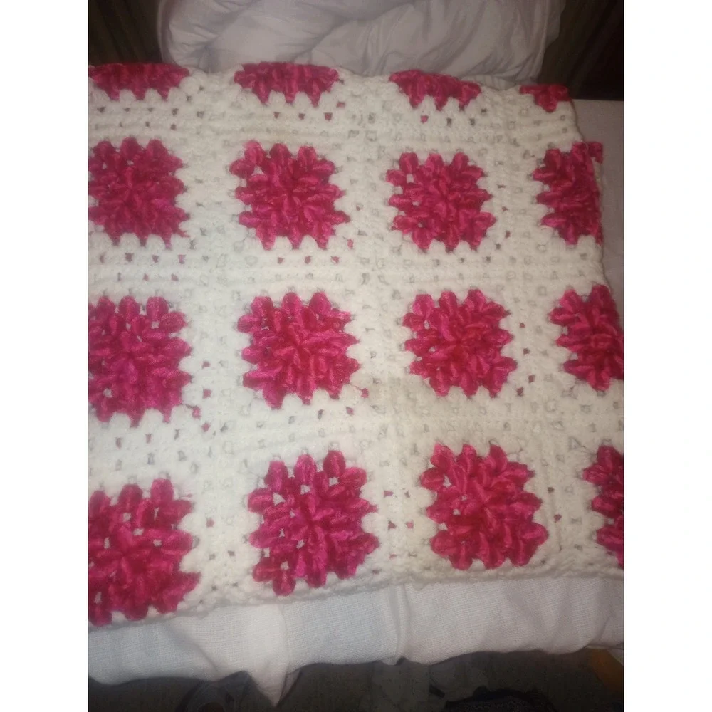 Vtg Granny Square Pink, White‎ Red Crocheted Blanket 50x87in Over 20yrs Old